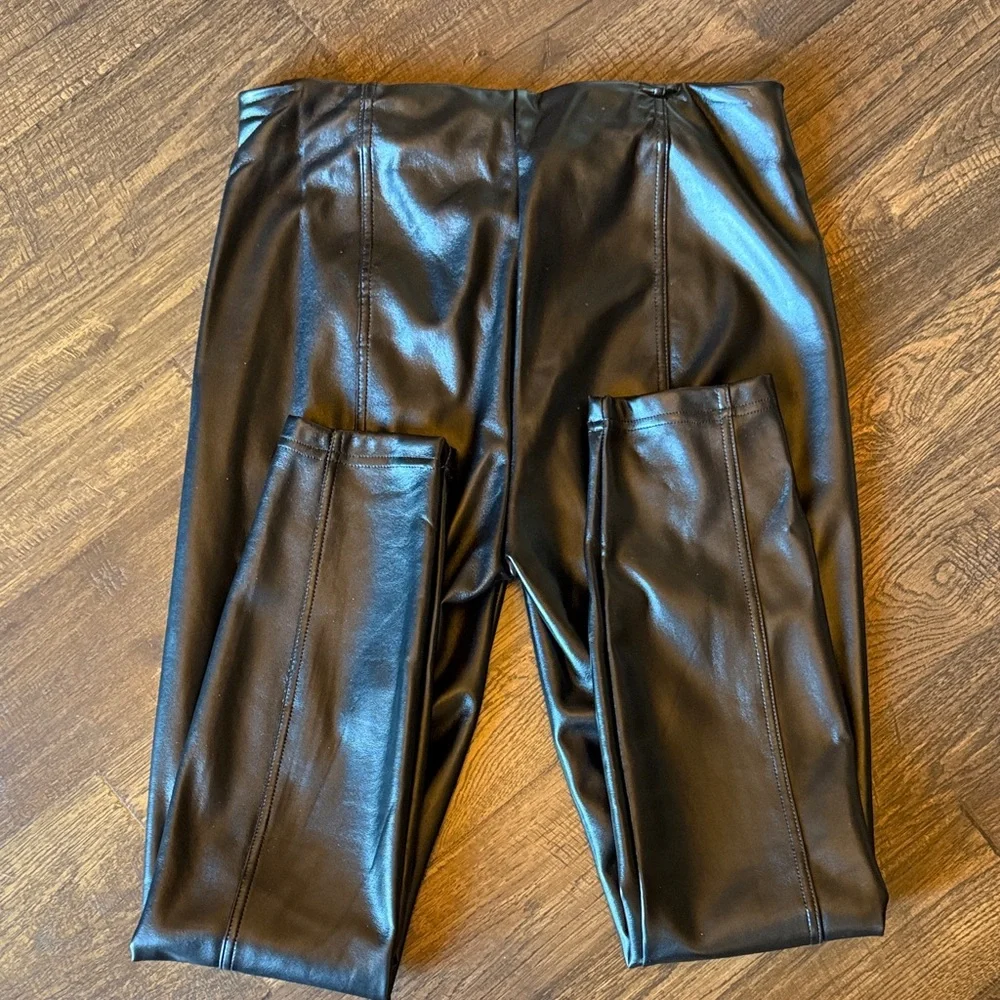 Nicole Miller Shiny Black Faux Leather Pants - Picture 5 of 6